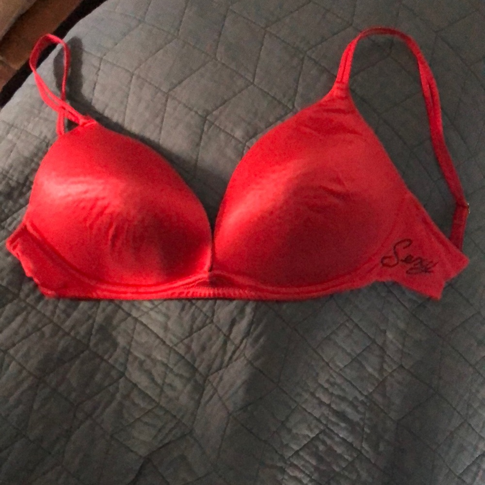 Victoria’s secret sexy bra